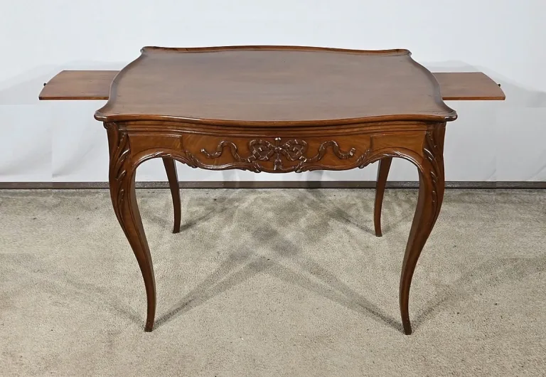 MESA DE CABARET ESTILO LUIS XV