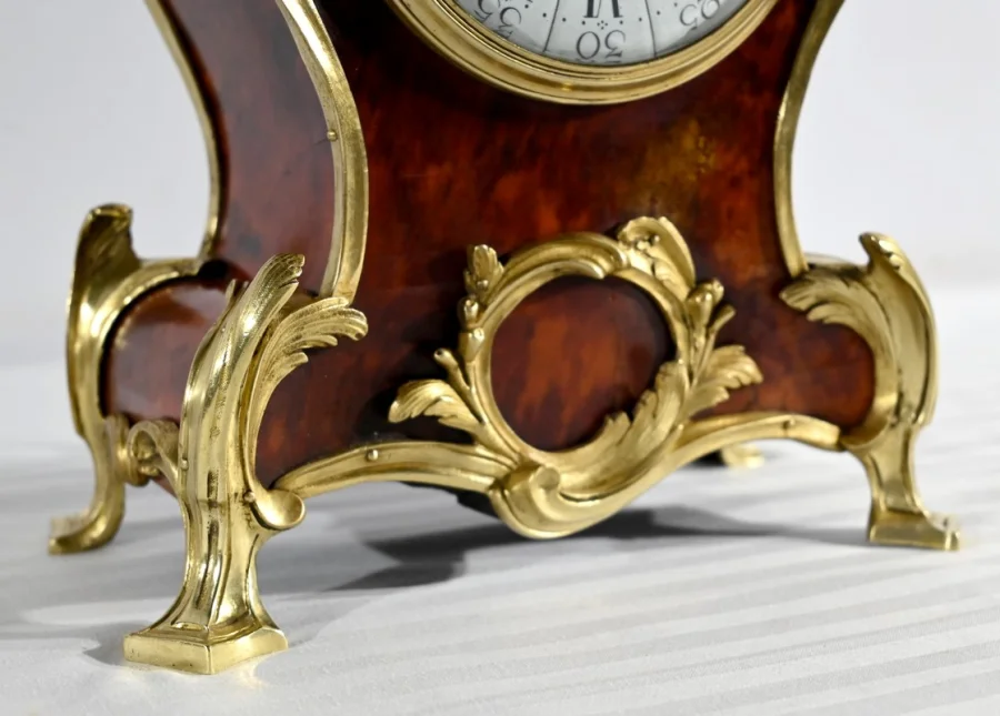 MANTLE GARNITURE