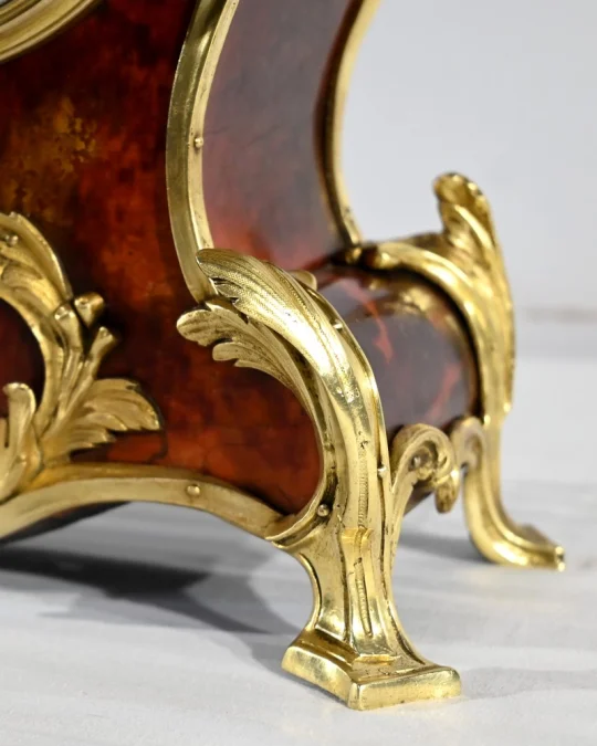 MANTLE GARNITURE