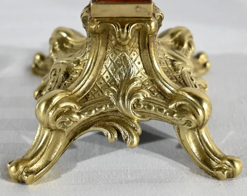 MANTLE GARNITURE