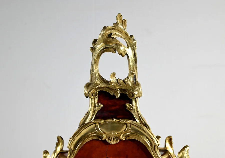 MANTLE GARNITURE