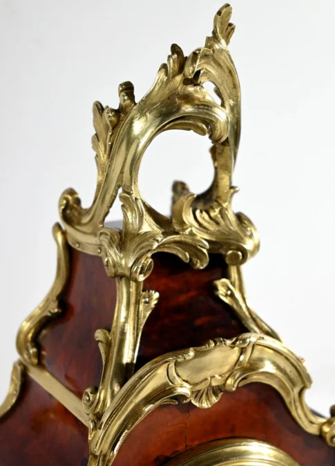 MANTLE GARNITURE