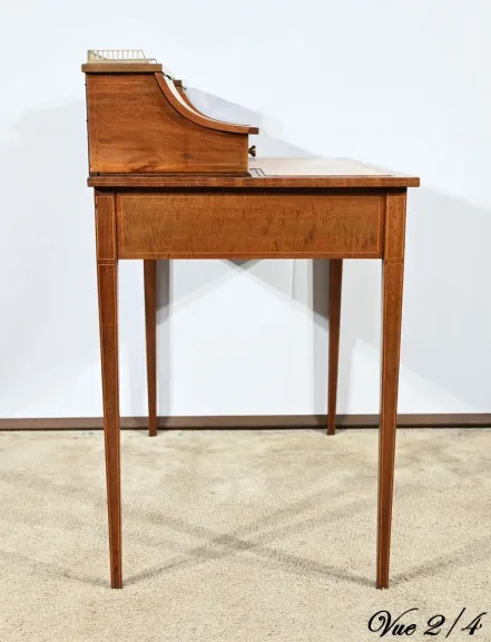 SCHREIBTISCH IM FRANZÖSISCHEN DIRECTOIRE-STIL