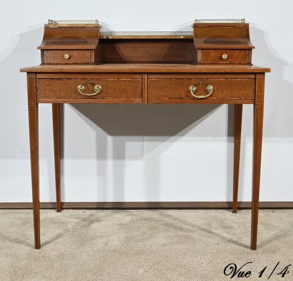 SCHREIBTISCH IM FRANZÖSISCHEN DIRECTOIRE-STIL