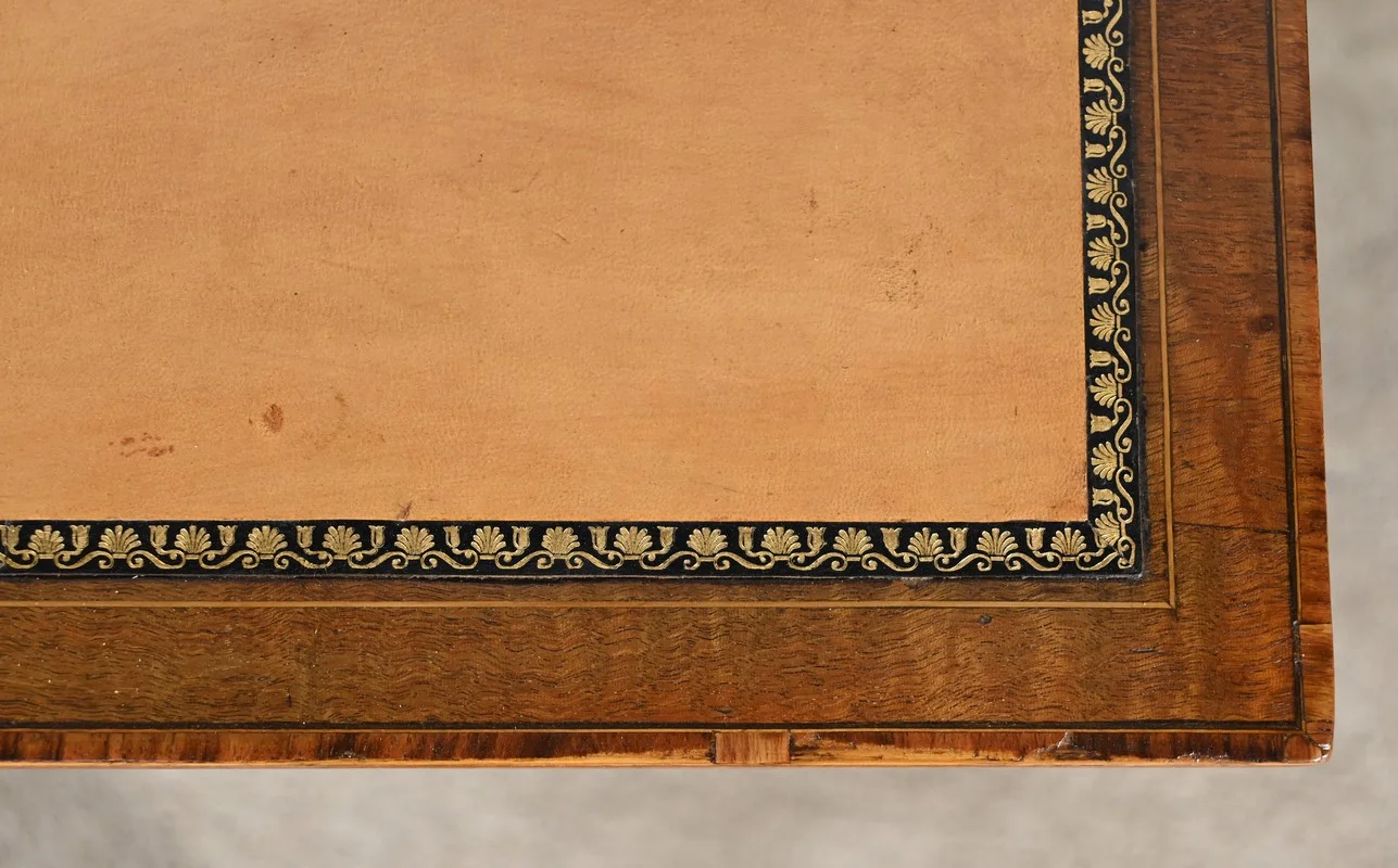BUREAU IN FRANSE DIRECTOIRESTIJL