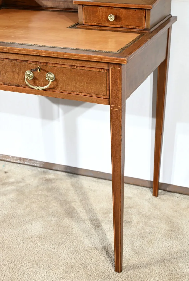 BUREAU IN FRANSE DIRECTOIRESTIJL
