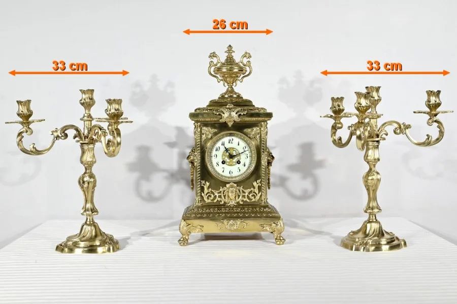 MANTLE GARNITURE