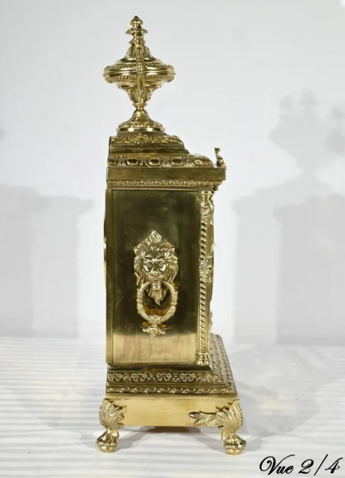 MANTLE GARNITURE