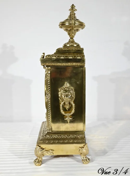 MANTLE GARNITURE