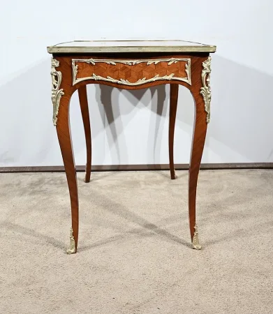 SCHREIBTISCH IM LOUIS XV-STIL