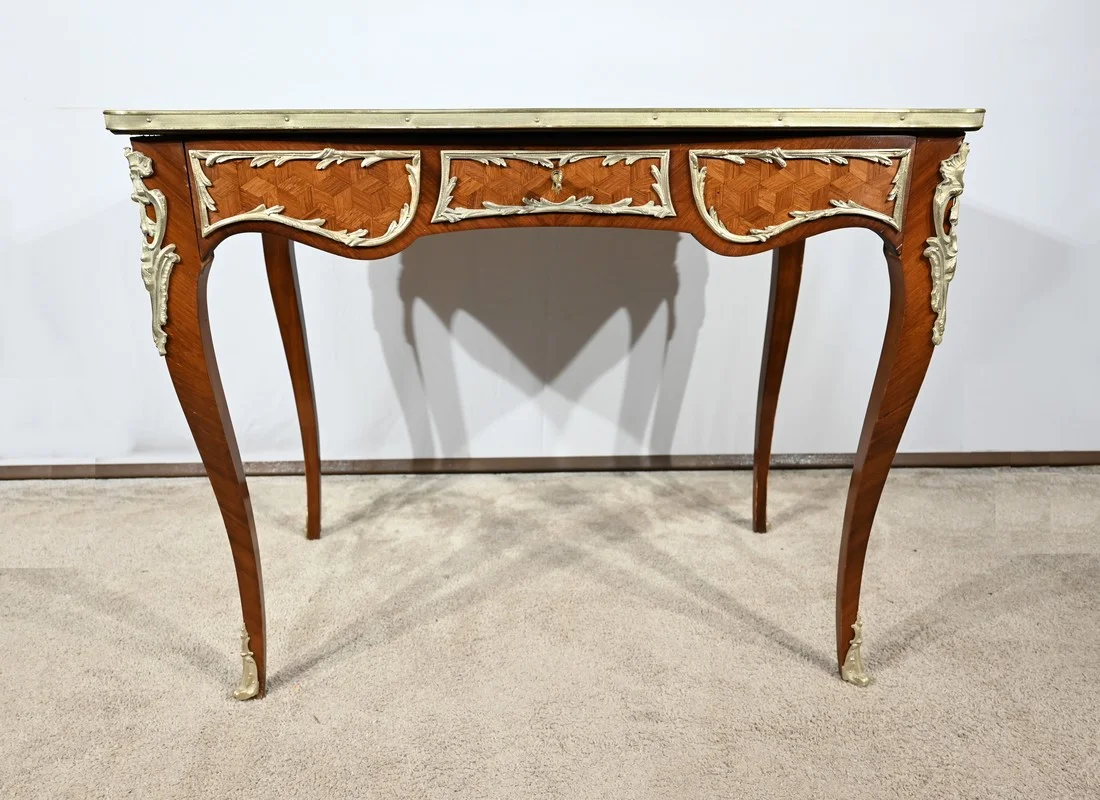 MESA DE ESCRITORIO ESTILO LUIS XV