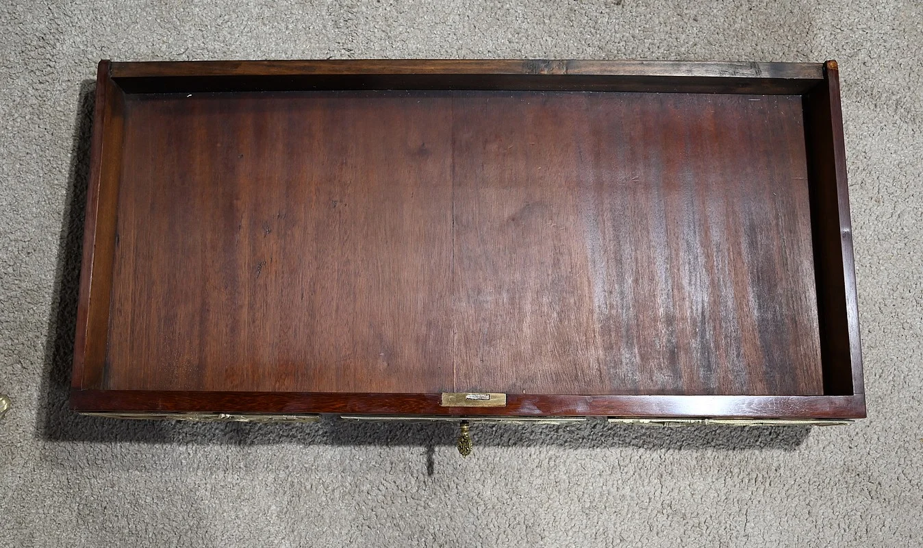 MESA DE ESCRITORIO ESTILO LUIS XV