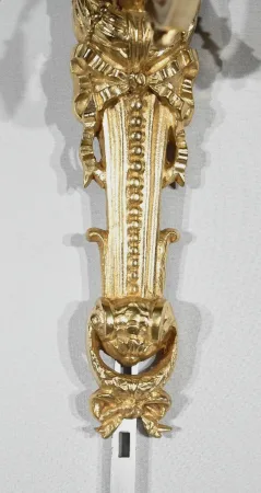 PAAR BRONZE-WANDLEUCHTEN IM LOUIS XVI-STIL