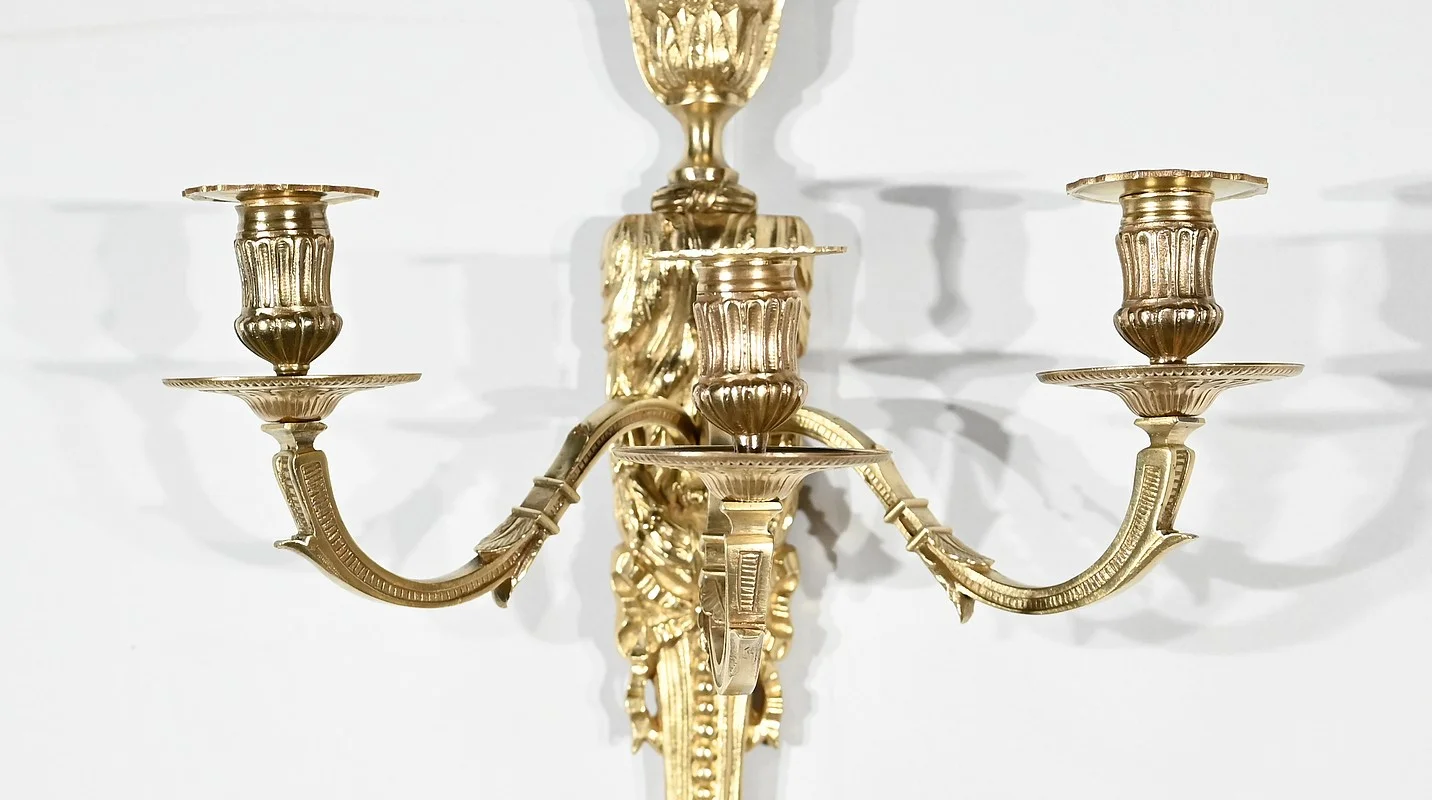 Paire d'Appliques en Bronze Doré, style Louis XVI - Milieu XIXe
