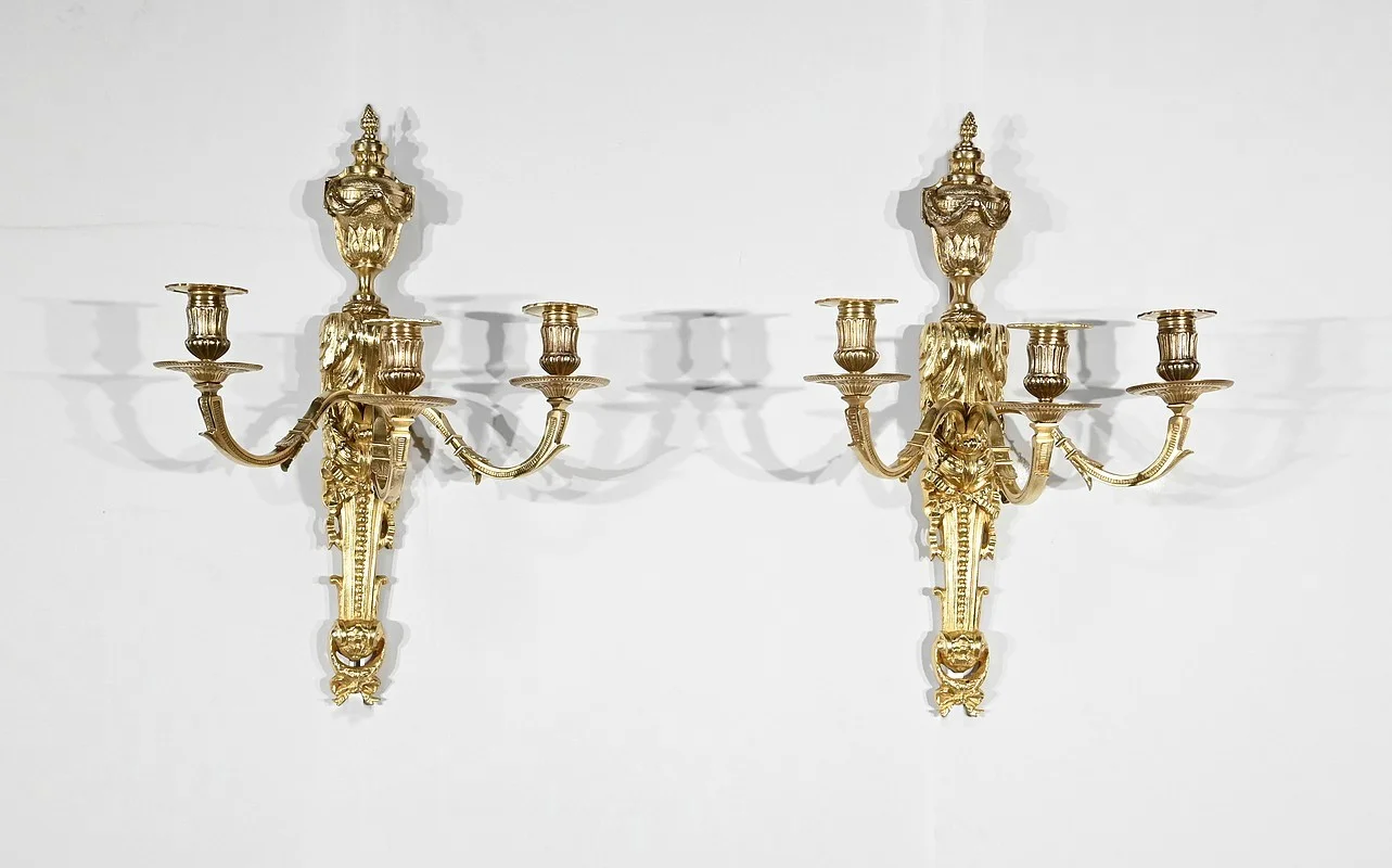 Paire d'Appliques en Bronze Doré, style Louis XVI - Milieu XIXe