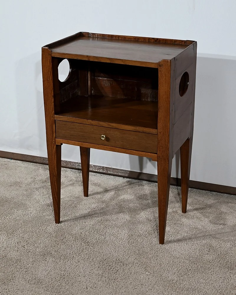 OAK TABLE