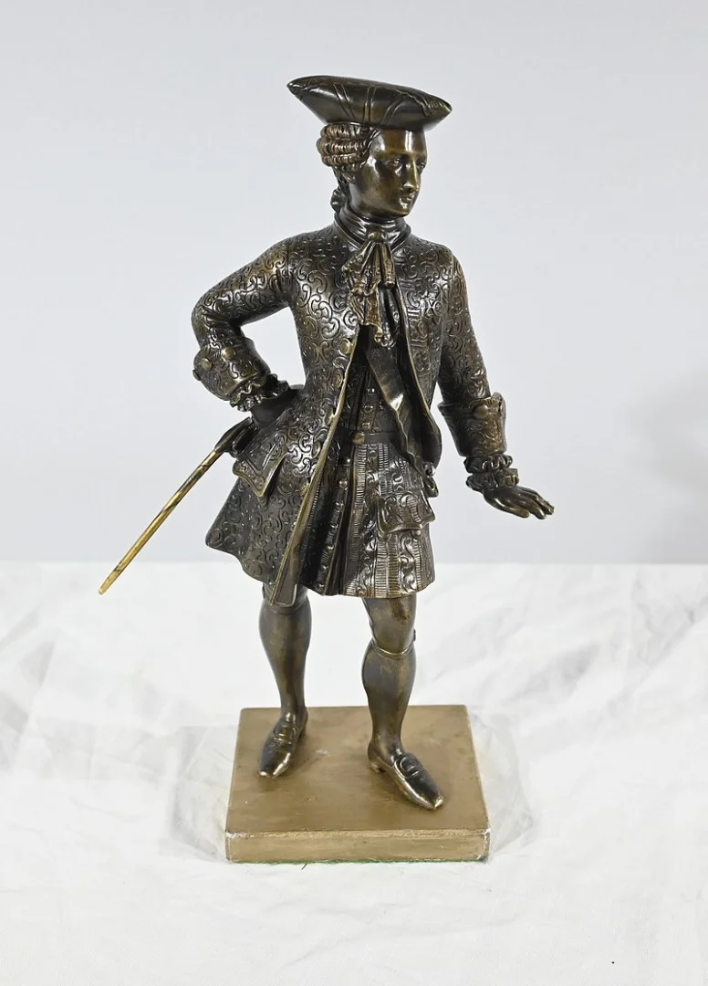 FIGURA DE BRONCE