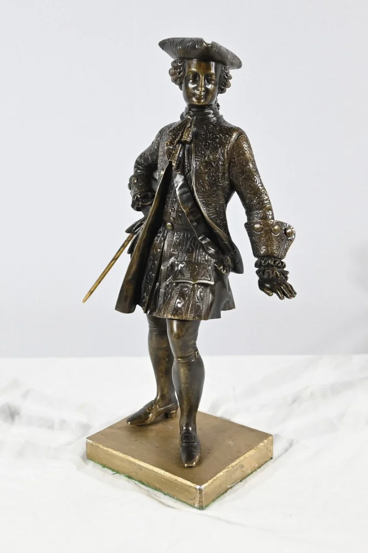 FIGURA DE BRONCE