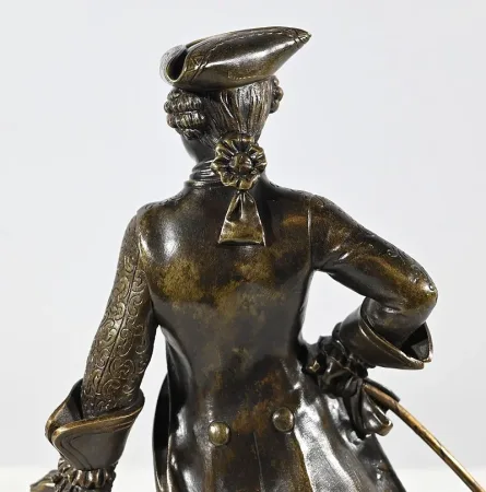 BRONZEFIGUR