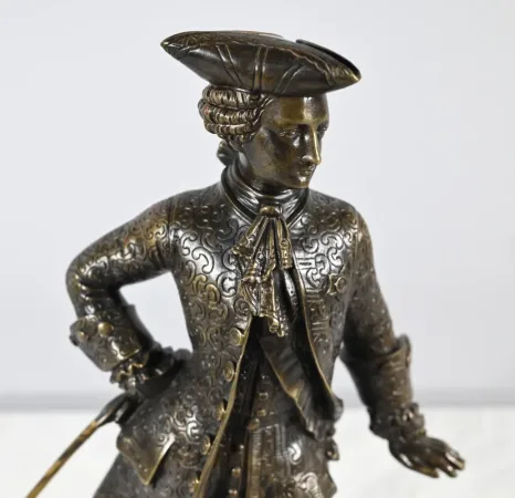 BRONZEFIGUR