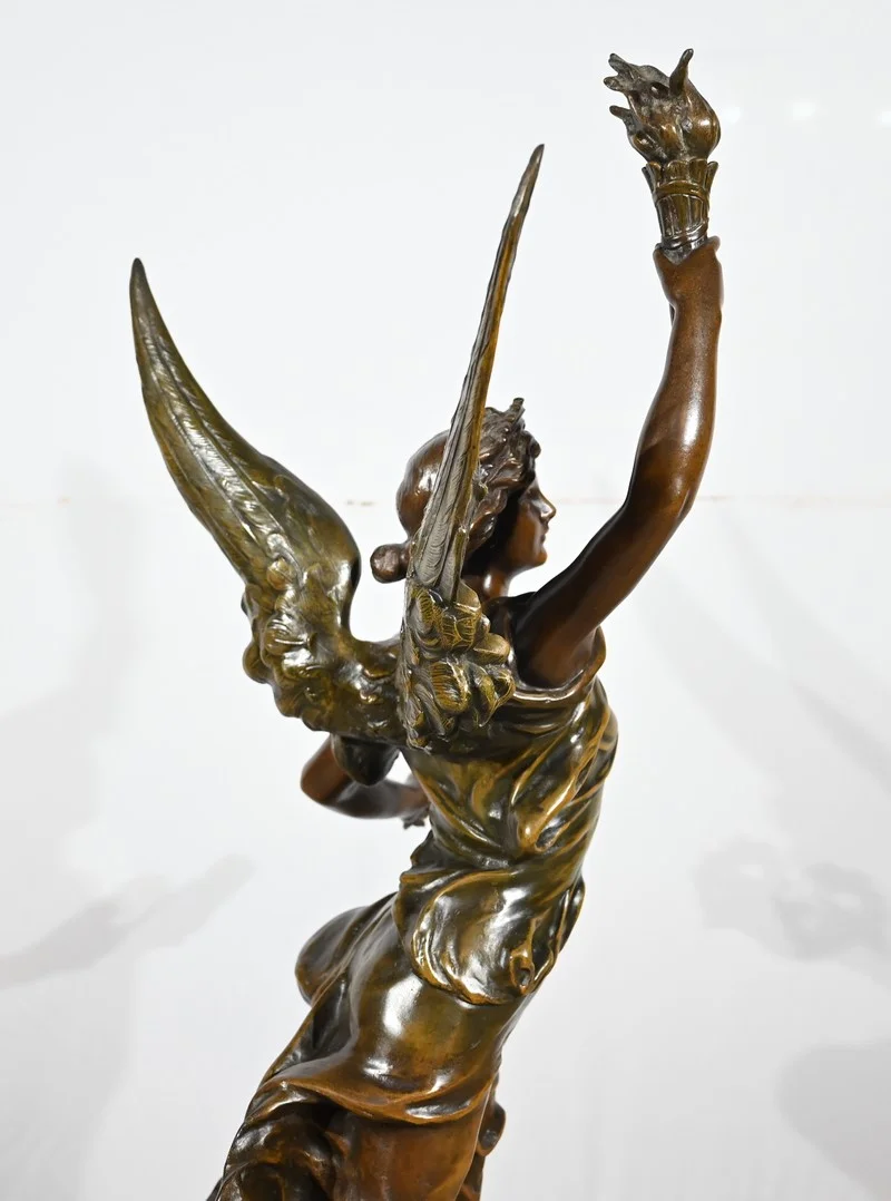Importante Sculpture en Régule, "La Patrie", signée Ferville Suan - Fin XIXe