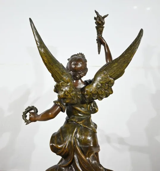 СТАТУЯ SPELTER подписана FERVILLE SUAN