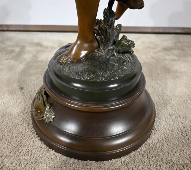 СТАТУЯ SPELTER подписана FERVILLE SUAN