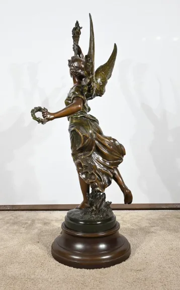 СТАТУЯ SPELTER подписана FERVILLE SUAN