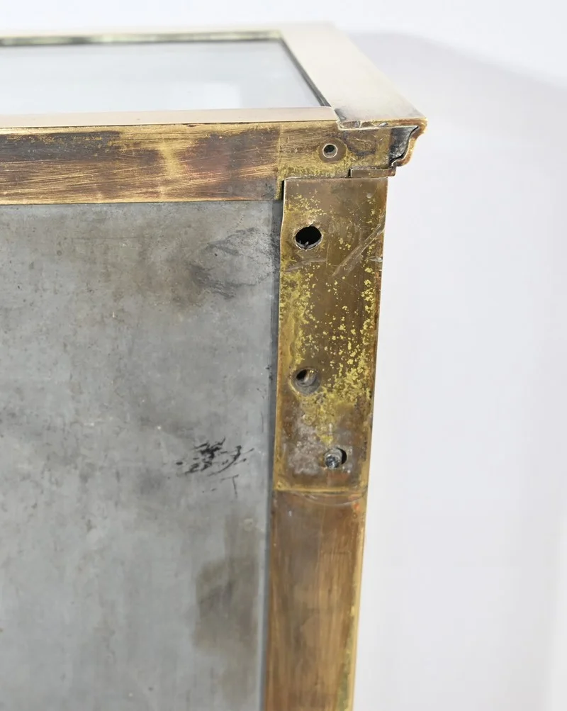 DISPLAY CABINET