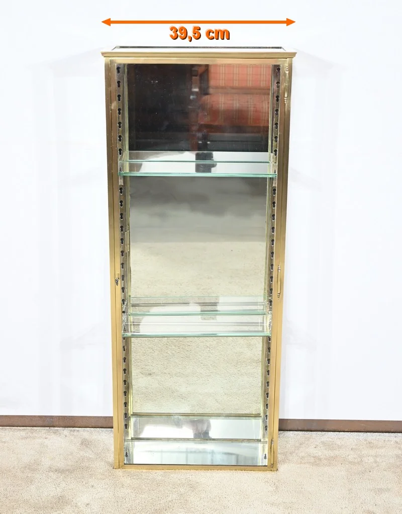 DISPLAY CABINET