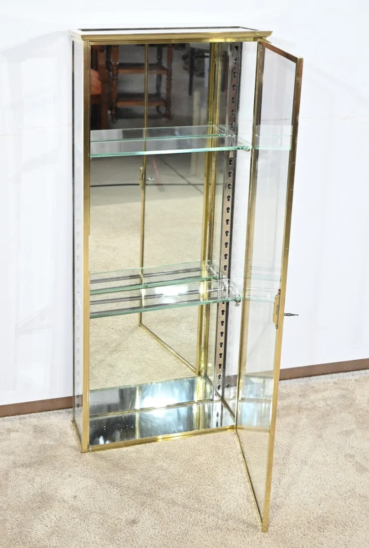 DISPLAY CABINET