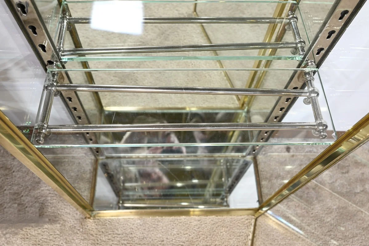 DISPLAY CABINET