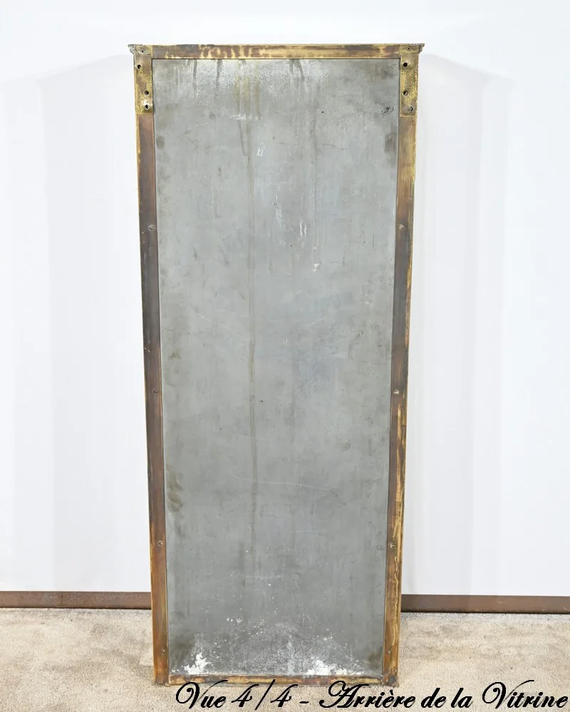DISPLAY CABINET