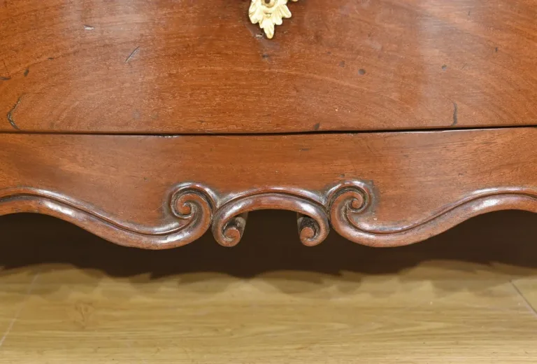 Commode Nantaise de Port en Acajou de Cuba – 2ème partie XVIIIe