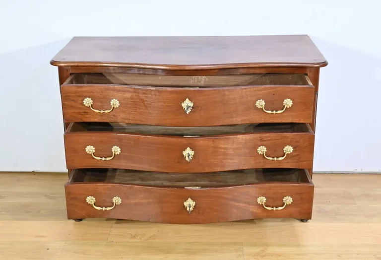 Commode Nantaise de Port en Acajou de Cuba – 2ème partie XVIIIe