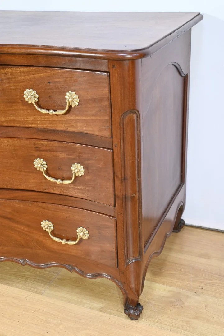 Commode Nantaise de Port en Acajou de Cuba – 2ème partie XVIIIe