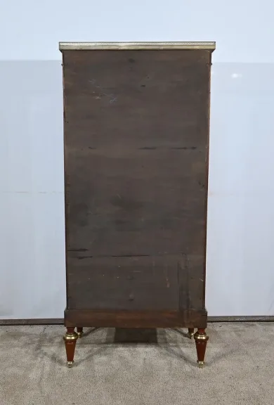 VITRINE IM LOUIS XVI-STIL