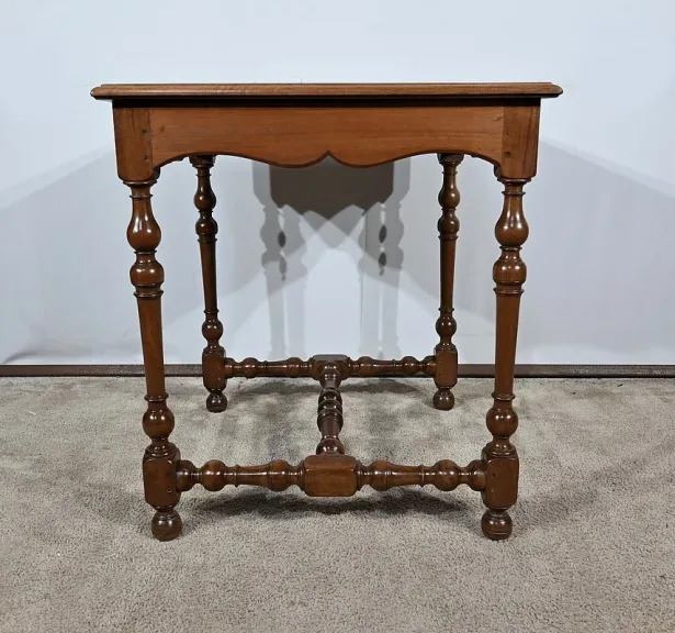 SCHREIBTISCH IM LOUIS XIII-STIL