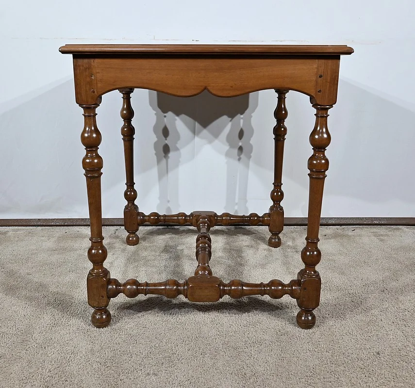 Petite Table en Noyer massif, style Louis XIII / Louis XIV - Début XIXe