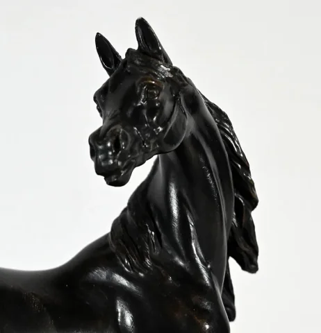 Cheval en Régule sur Socle Bois – Début XXe