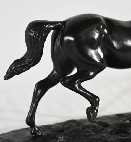Cheval en Régule sur Socle Bois – Début XXe