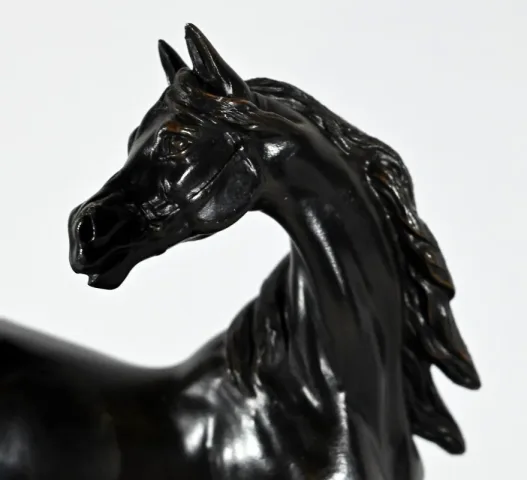 Cheval en Régule sur Socle Bois – Début XXe