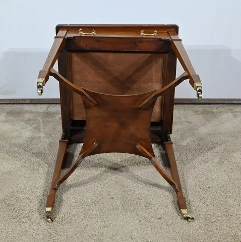ENVELOPE CARD TABLE