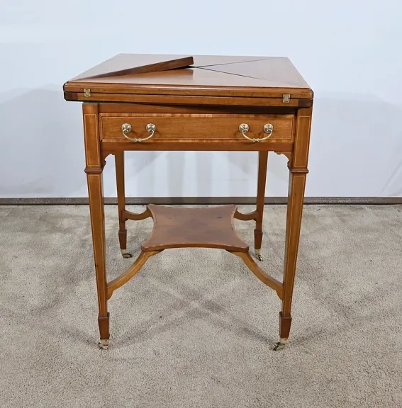 Table à Jeux, dite Mouchoir, en Acajou Blond - 1930