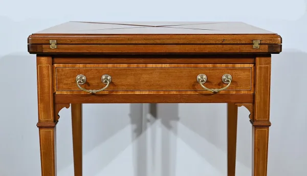 Table à Jeux, dite Mouchoir, en Acajou Blond - 1930