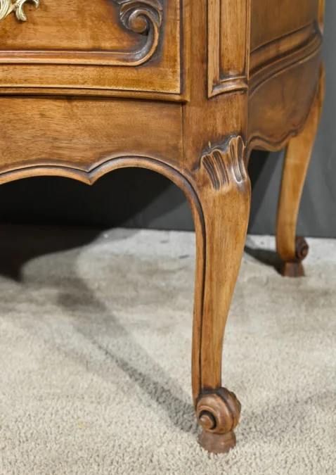 LOUIS XV STYLE CHEST OF DRAWERS