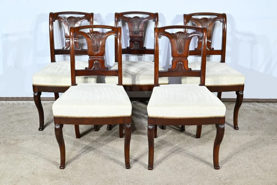 Suite de 5 Chaises en Acajou de Cuba, époque Restauration – Début XIXe
