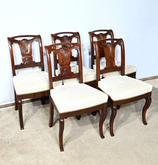 Suite de 5 Chaises en Acajou de Cuba, époque Restauration – Début XIXe