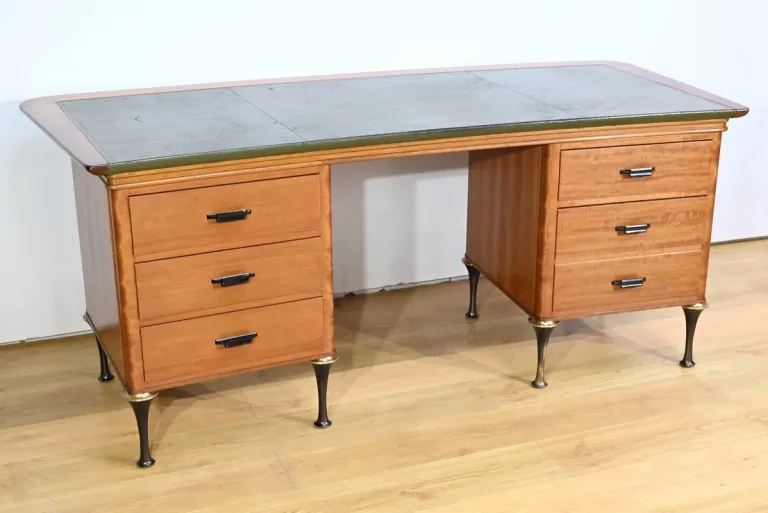 Bureau d’Architecte en Acajou – 1970