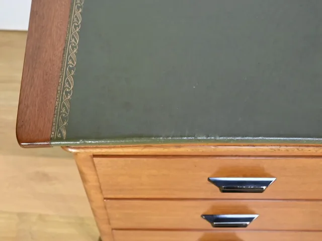 Bureau d’Architecte en Acajou – 1970